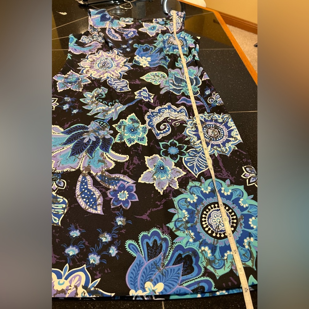 Connected Apparel Dress Black With Blue Floral Zip Back knee Length SZ. 6  NWT - Picture 11 of 13